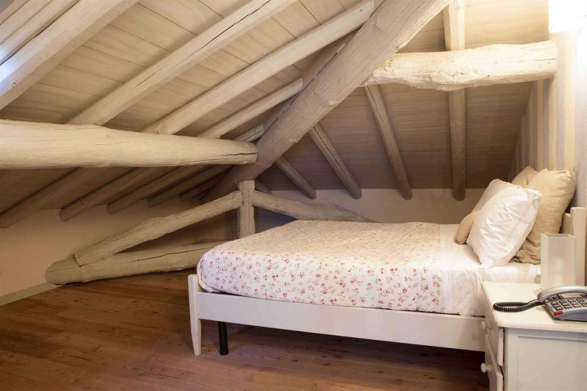 Regina Teodolinda Suites Laglio Dış mekan fotoğraf